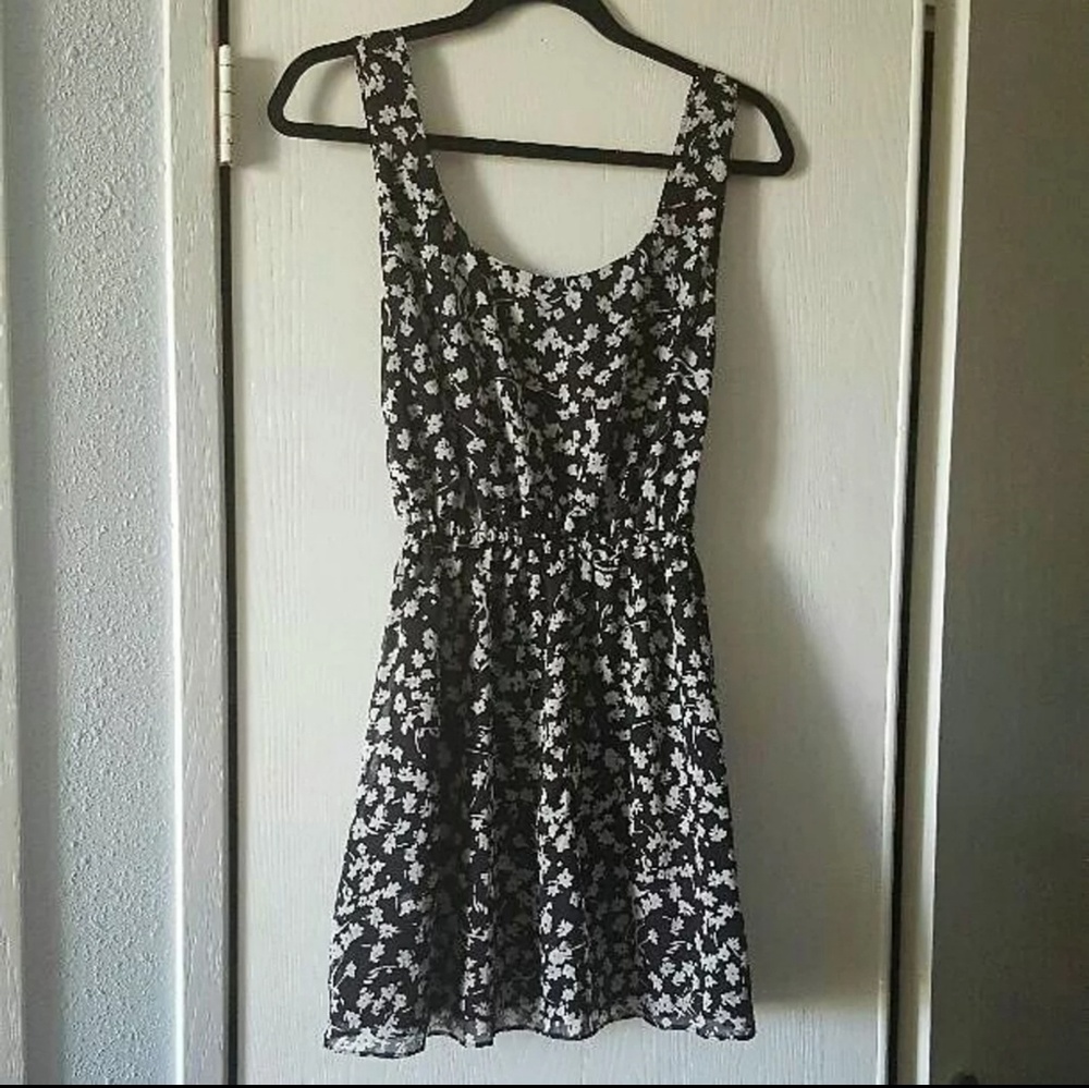 BCBG generation low back floral dress